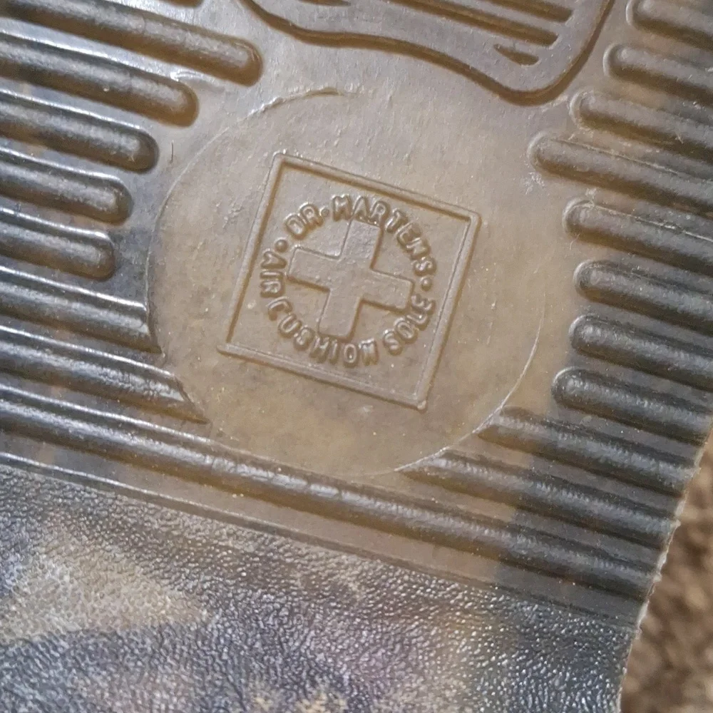 Dr. Martens flora Chelsea boot size womens 7 or EU38 - Picture 9 of 12